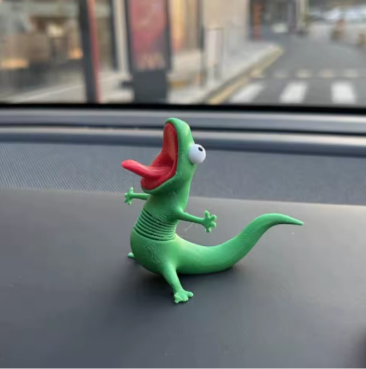 TrailGecko Spring Gecko | Bobbing Dash, Mirror & Handlebar Buddy